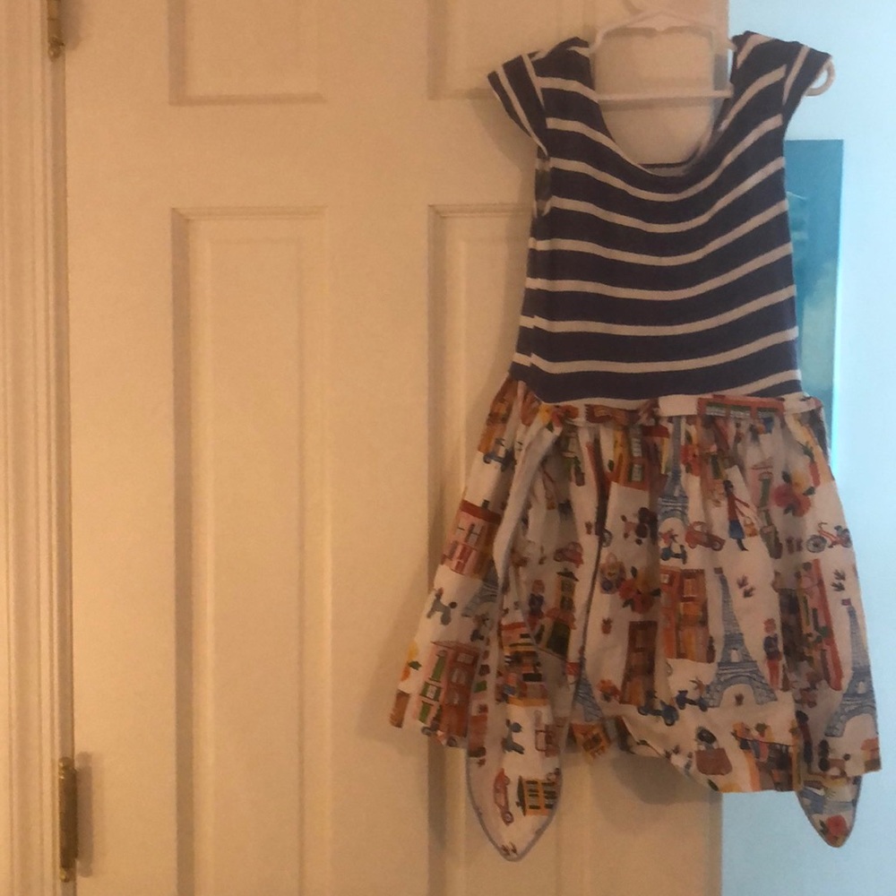 Cute Parisian themed dress